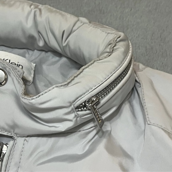 Calvin Klein Silver Windbreaker Jacket - Picture 5 of 12